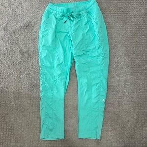 Lululemon Dance Studio Crop *25"